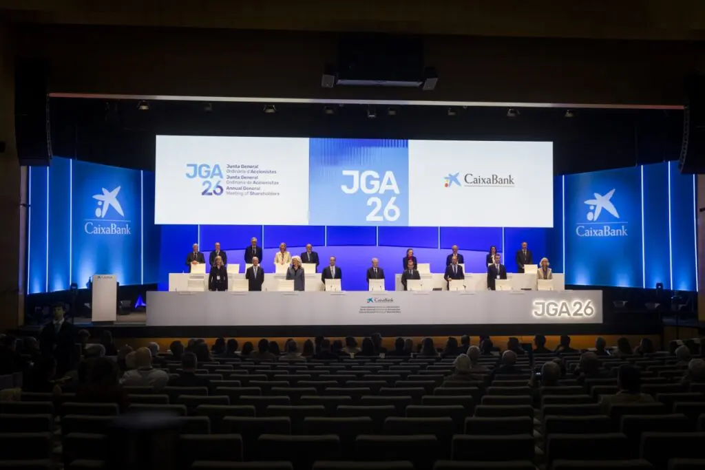 CaixaBank obté un benefici net de 3.203 milions d’euros durant el primer semestre, un 8,5% més que fa un any