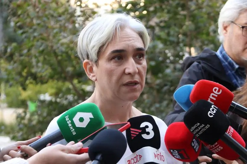 Colau exigeix la dimissió de Puente «com abans millor» per l’accident a Toledo