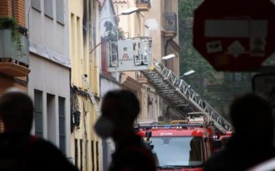 Onze ferits, un d’ells greu, en una explosió de butà al carrer Venero de Barcelona
