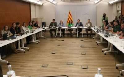 Acaba sense acord la reunió d’Educació amb sindicats, però seguiran parlant dimarts
