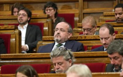 PP i Comuns pressionen Illa perquè millori les condicions dels docents