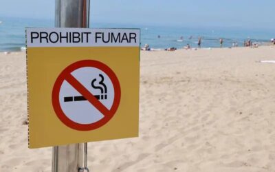 Tots els municipis de la demarcació de Barcelona prohibeixen fumar a les platges excepte Badalona i Castelldefels