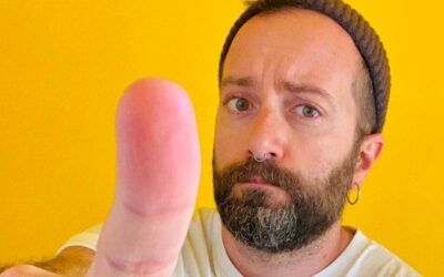 Giulio Macaione recorda en un còmic el difícil que fou ser un adolescent gai als anys 90