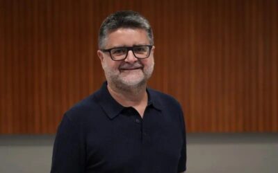 Jordi Marrón guanya el 46è Premi BBVA Sant Joan de literatura catalana amb el debut ‘Manual de flotació’
