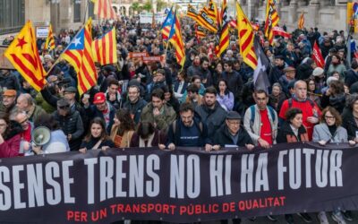 Les plataformes d’usuaris de tren denuncien la “ineficàcia” de les reunions setmanals amb la Generalitat