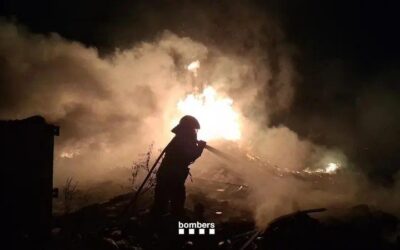 Els Bombers atenen 1.407 avisos durant la revetlla de Sant Joan, cap de gravetat
