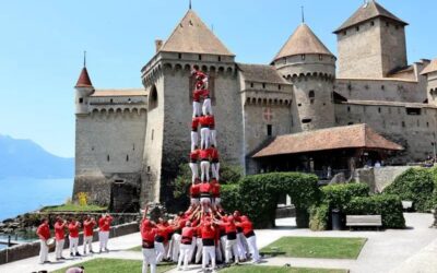 Els Castellers de Barcelona segueixen la gira per Suïssa i aixequen castells a Chillon i Lausana