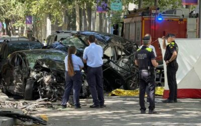 Dos morts en un xoc a Barcelona provocat per un conductor temerari que fugia de la policia