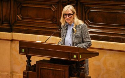Anna Navarro, número dos de la llista de Puigdemont, deixa el seu escó de Junts al Parlament