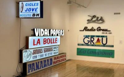 Un col·lectiu rescata rètols en perill a Sabadell: «Parlen d’una manera de ser de les ciutats que estem perdent»