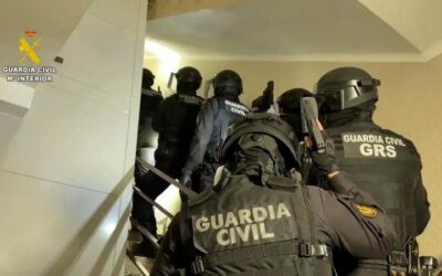 Desarticulada una xarxa de ciberestafes que va defraudar més d’un milió d’euros a Badalona i Terrassa