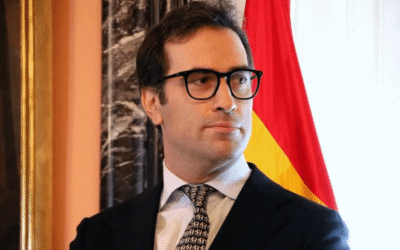 Cuerpo agafa el relleu a Montero i es compromet a mantenir «viva» la transformació d’una Espanya que «creix i avança»