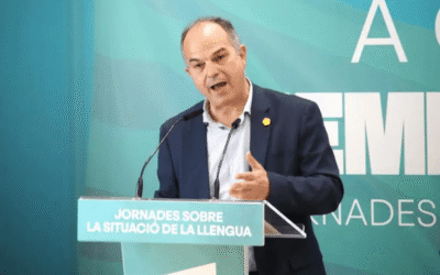 Junts «batallarà» perquè el català sigui un requisit en el procés de regularització de persones immigrants