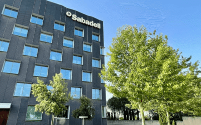 Banc Sabadell reforça el seu compromís amb la sostenibilitat amb l’objectiu de mobilitzar 90.000 milions d’euros entre 2026 i 2030