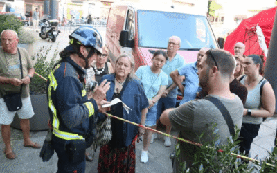 Els veïns de les finques desallotjades per l’esvoranc del Putxet no podran tornar a casa almenys fins dissabte al matí