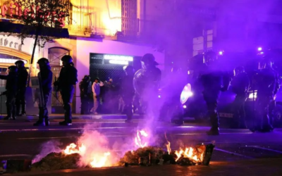 La nit dels saquejos es tanca amb 128 detinguts, el 56% menors, 23 comerços vandalitzats i armes blanques decomissades