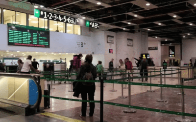 L’accident ferroviari inquieta els usuaris de Sants: «És molt preocupant, però aquí em tens, viatjant en tren»